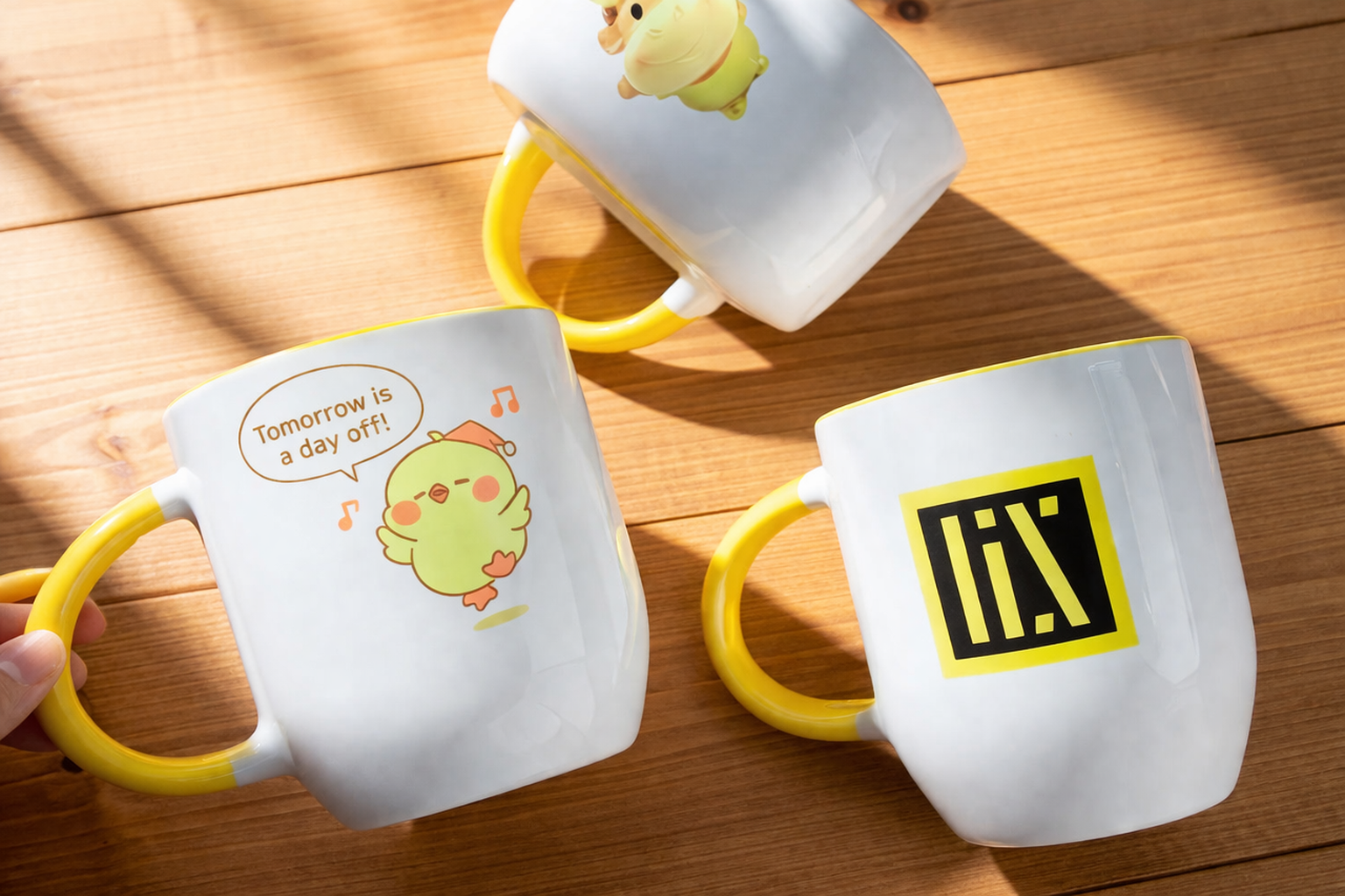 Ly sứ in hình vẽ dễ thương theo yêu cầu